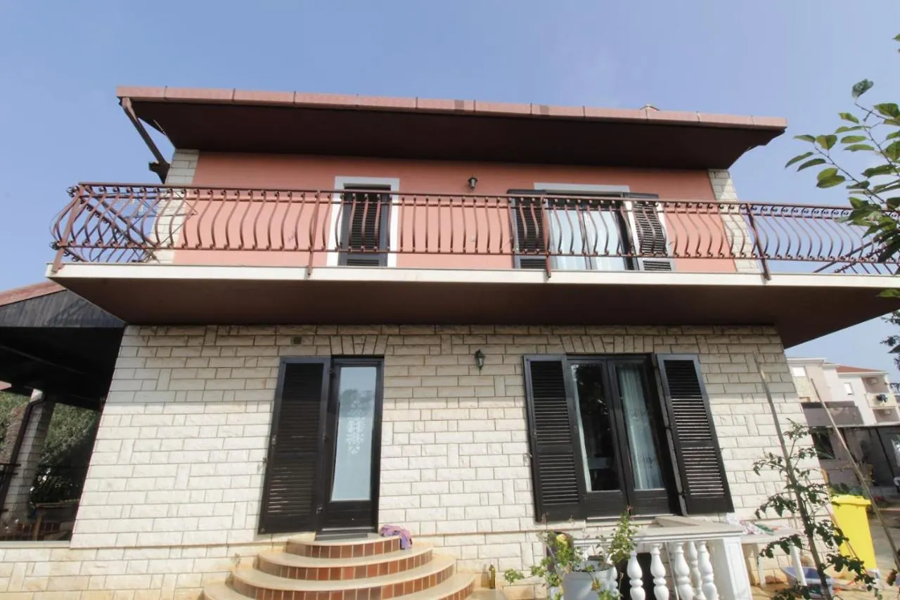 Apartment Vera Zambratija  Zambratija (Istria)