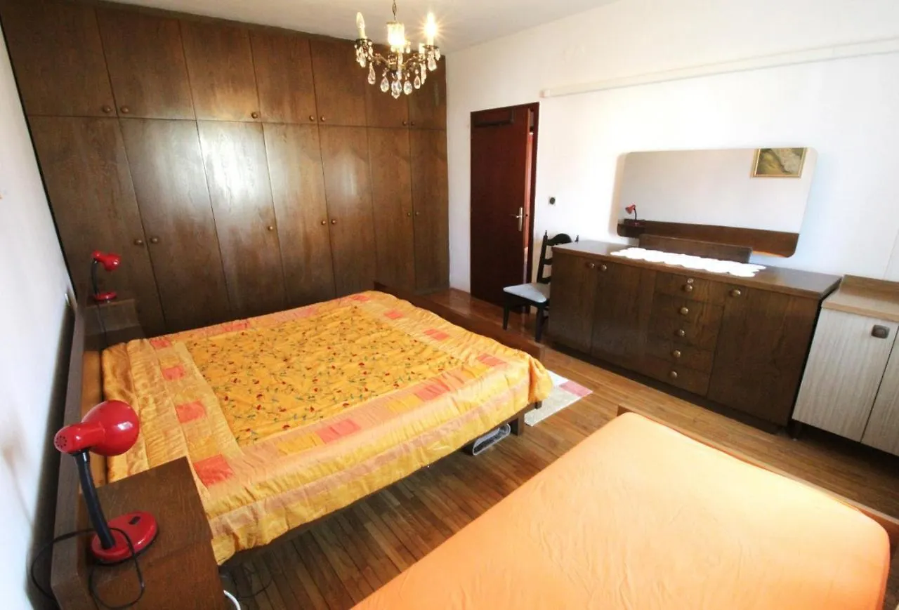 Apartment Vera Zambratija