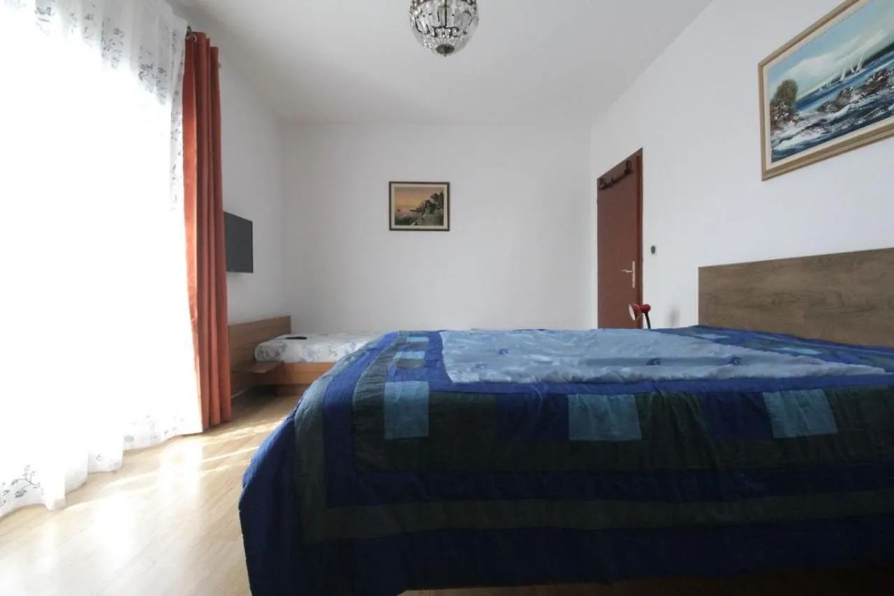 Apartment Vera Zambratija
