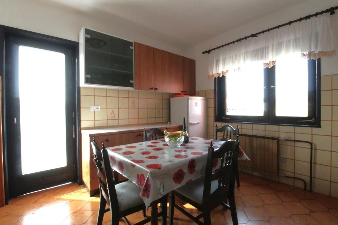 Apartment Vera Zambratija
